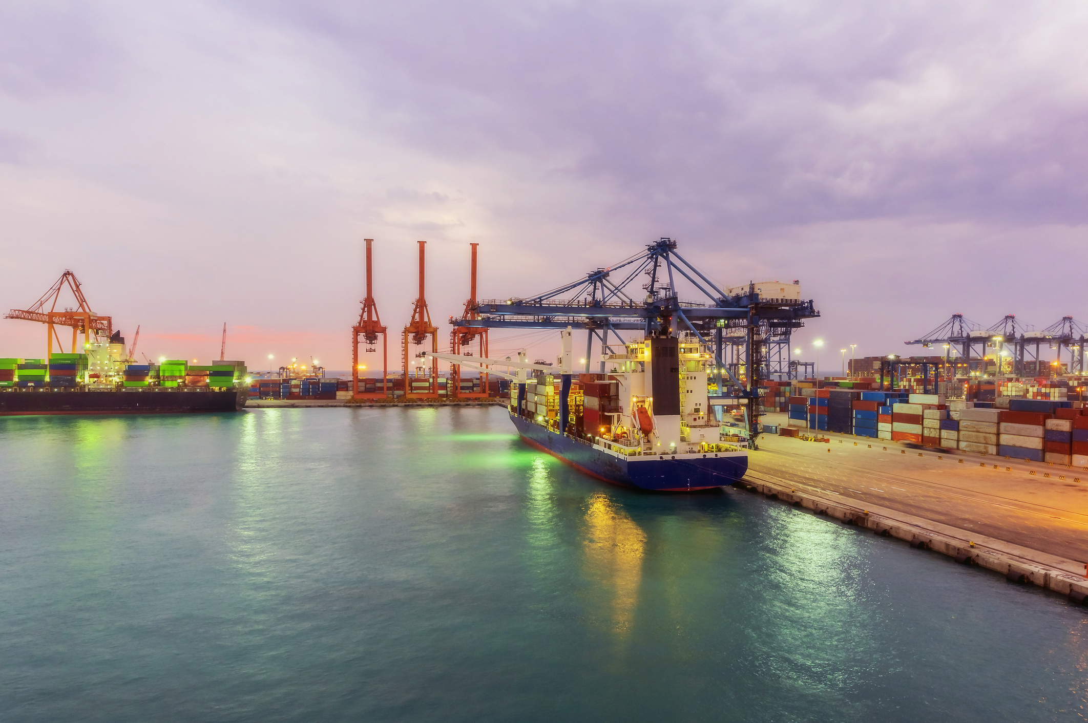 The increase in transshipment containers at the ports contributes to enhancing cargo flow and operational performance. Getty