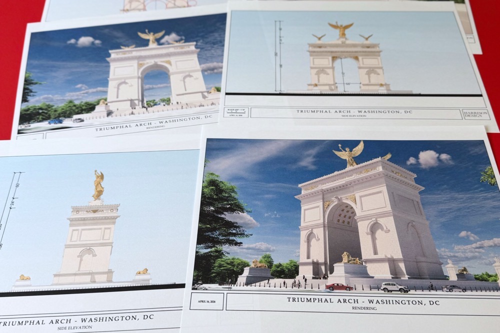 The gold-accented arch would also tower over the 99-foot-tall Lincoln Memorial. (AP)