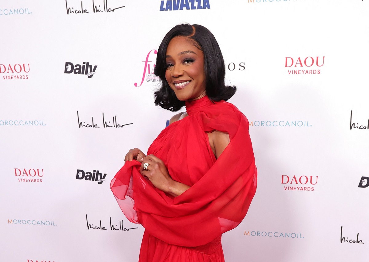 Tiffany Haddish hit the red carpet in a scarlet look by Lebanese Italian designer Tony Ward. (AFP)