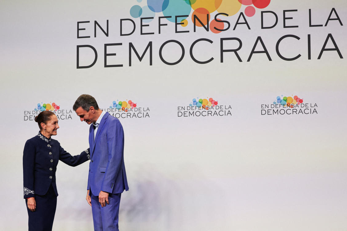 Progressive leaders rally in Barcelona to defend traditional liberal order
