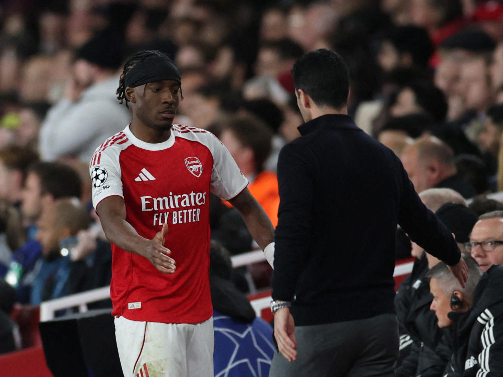 City would also have a game in hand, at next-to-last Burnley on Wednesday. A draw would suit Arsenal more because it keeps a six-point cushion between the teams. (REUTERS)