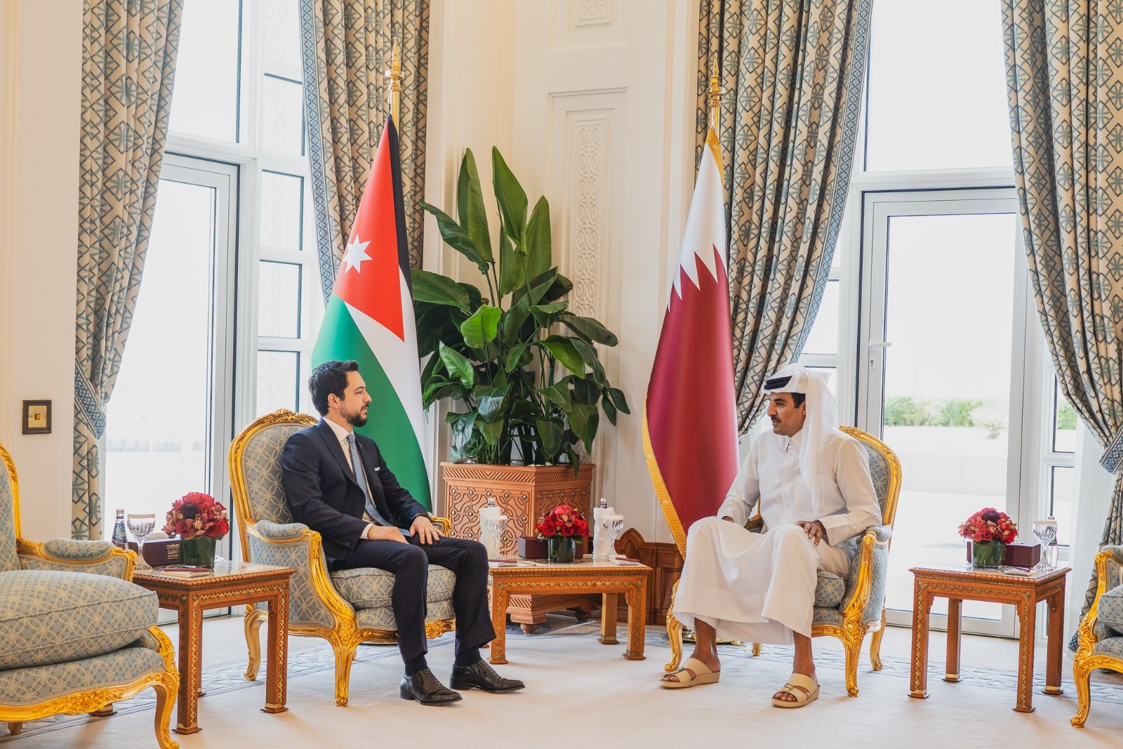 Qatar’s Emir Sheikh Tamim bin Hamad Al-Thani met with Jordan’s Crown Prince Hussein bin Abdullah in Doha. (Petra)