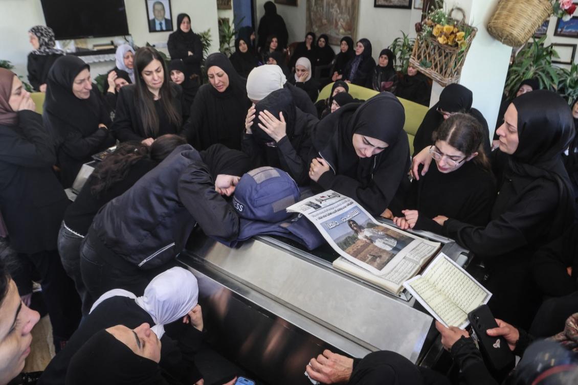 Lebanon leaders accuse Israel of war crime after journalist killed