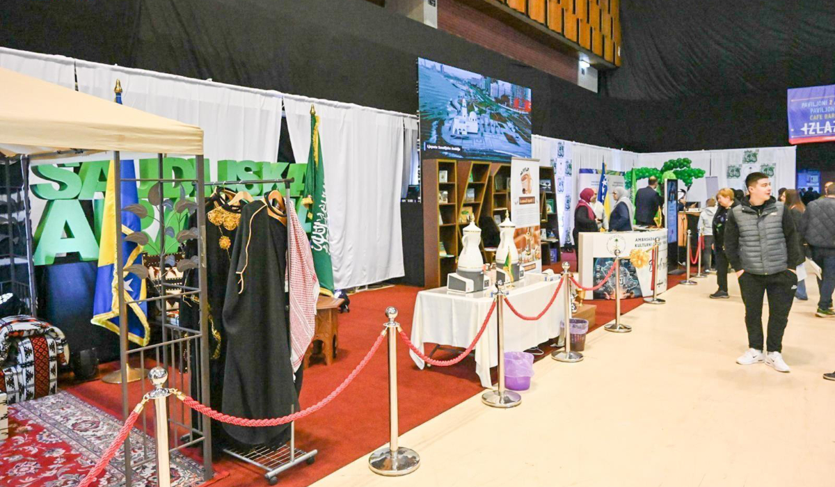Hands-on workshops such as traditional coffee preparation and Arabic calligraphy are being held at the Saudi pavilion. (SPA)