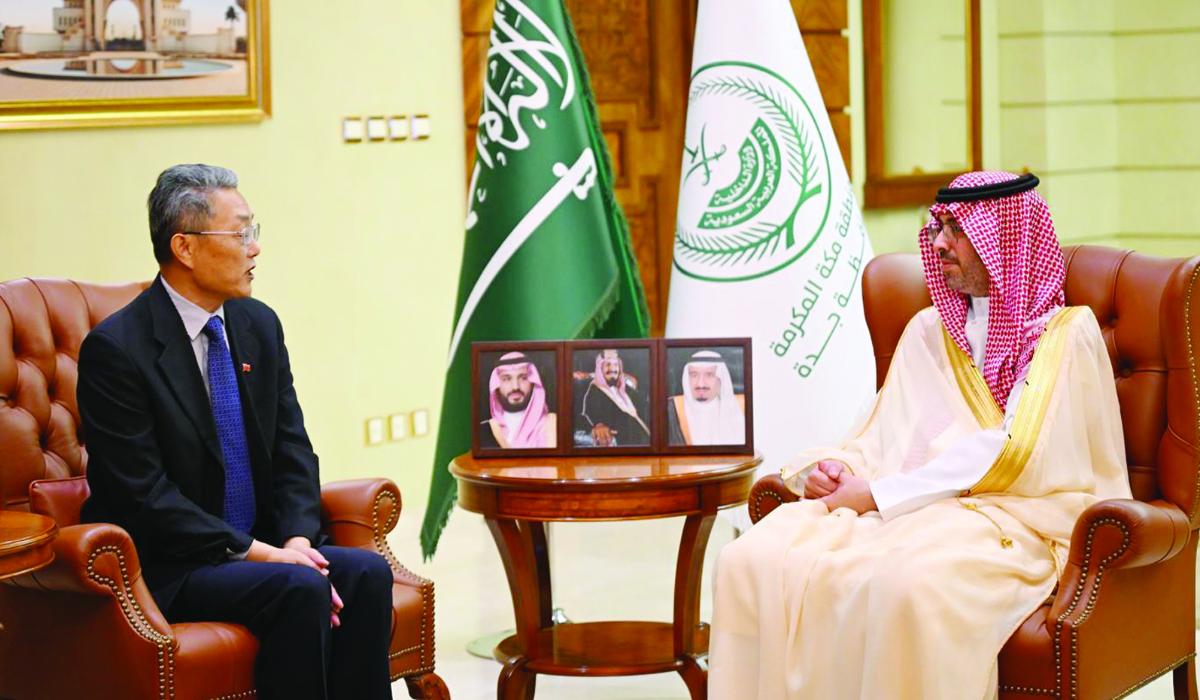 Prince Saud bin Abdullah bin Jalawi (R) holds talks with Yang Yi in Jeddah. (Supplied)