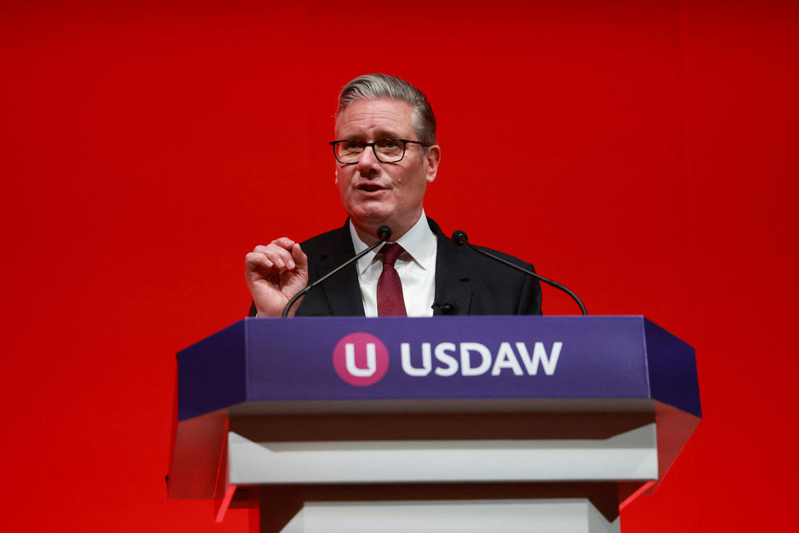 Starmer’s ex-chief of staff says sorry over Mandelson appointment as UK leader faces more pressure