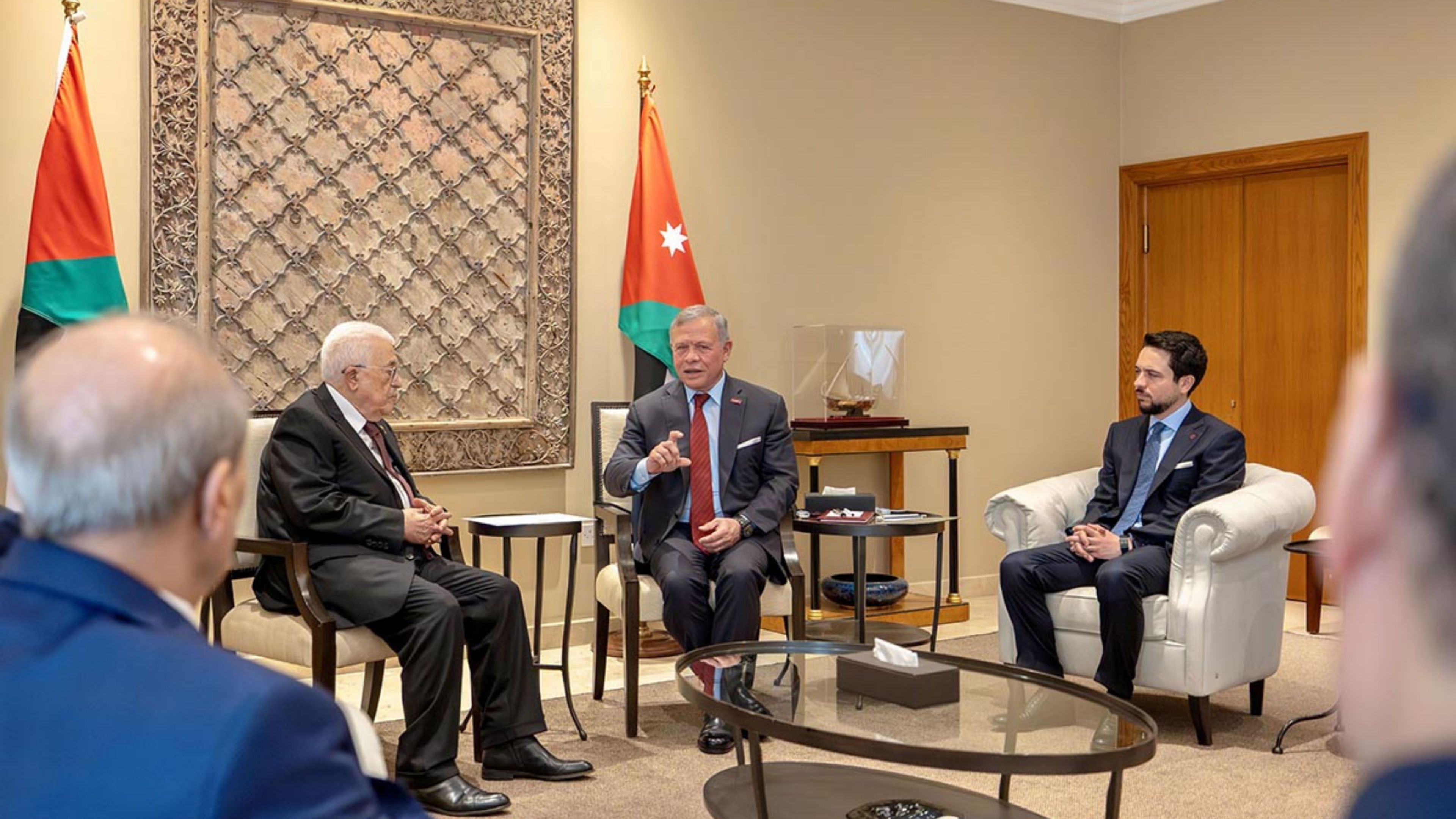 The meeting between Palestinian President Mahmoud Abbas and King Abdullah of Jordan focused on the peace plan proposed by US President Donald Trump for Gaza. (Petra)