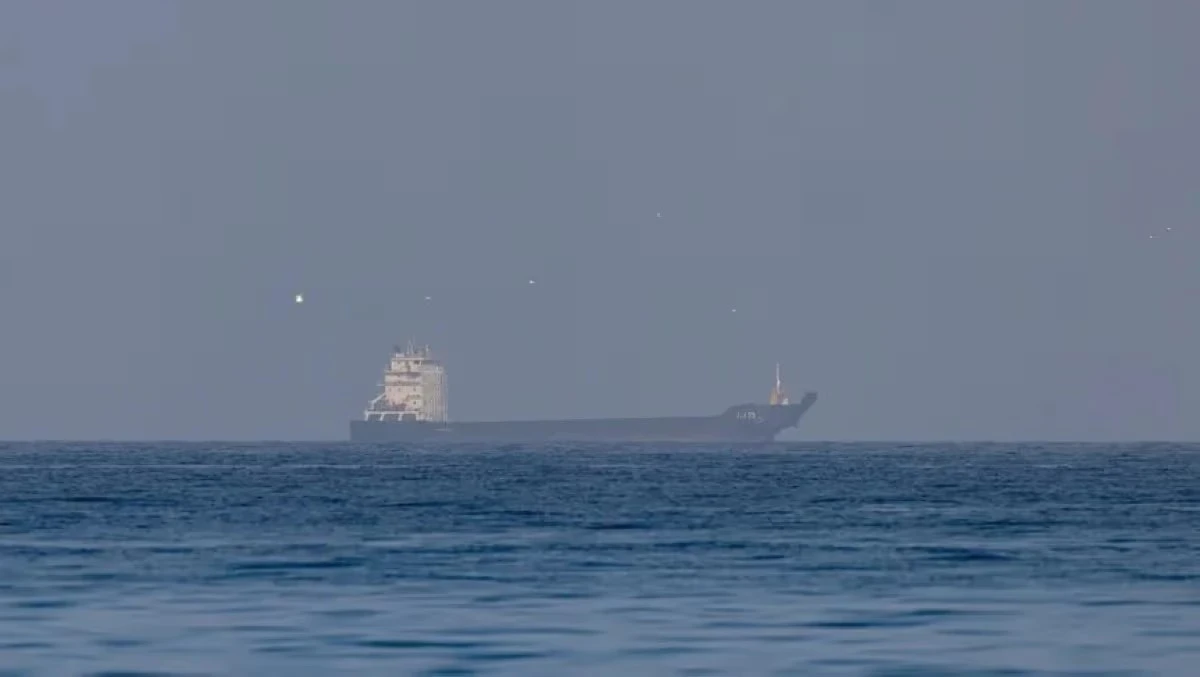 Strait of Hormuz traffic rises to highest level in weeks as passage deals expand
