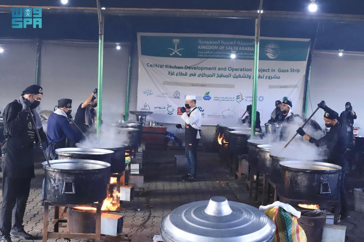 KSrelief established a central kitchen in Gaza in February to provide about 24,000 meals a day. (SPA)