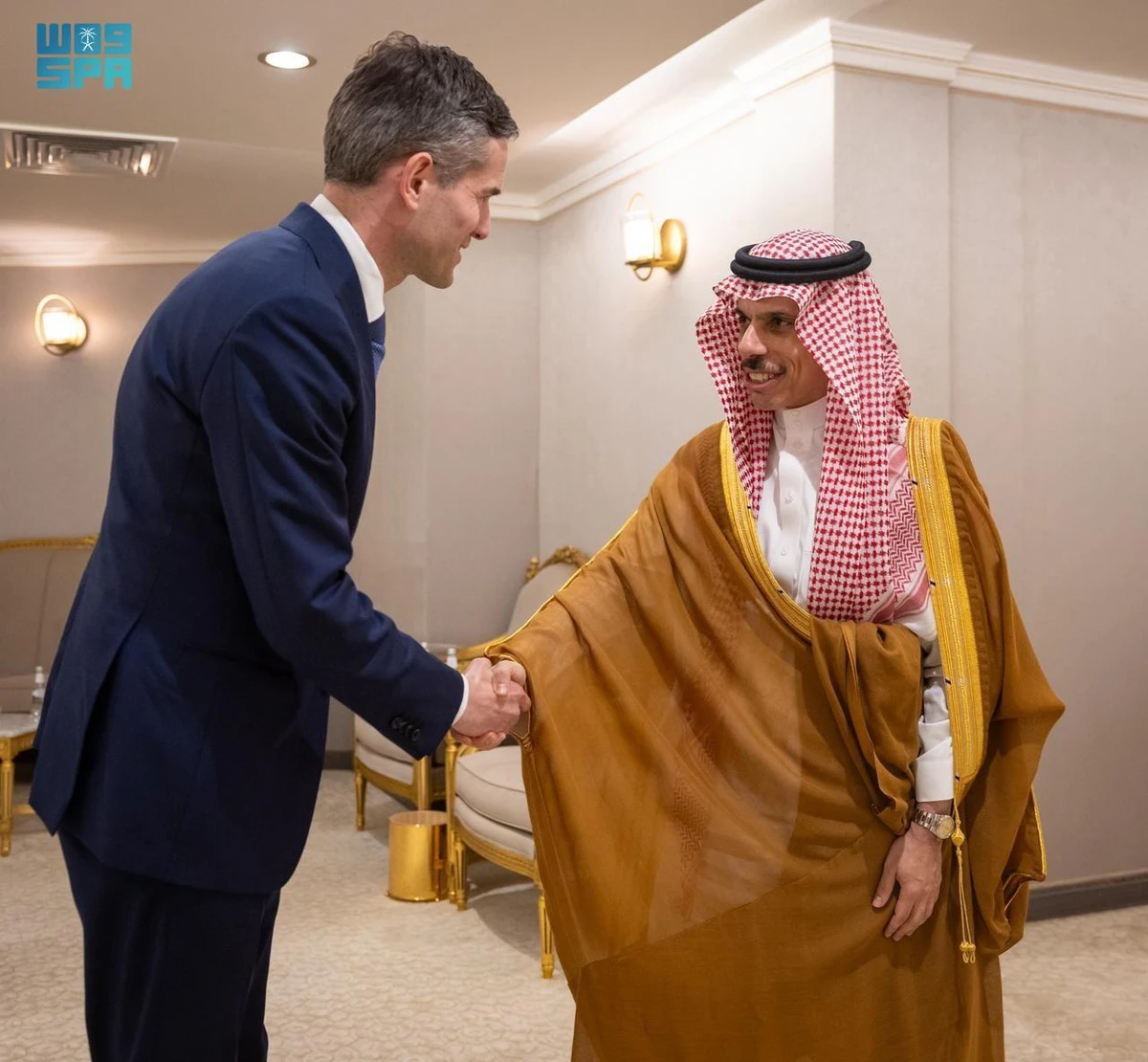 Saudi Arabia’s Foreign Minister Prince Faisal bin Farhan met Tom Berendsen, the Netherlands’ foreign minister, in Riyadh. (SPA)