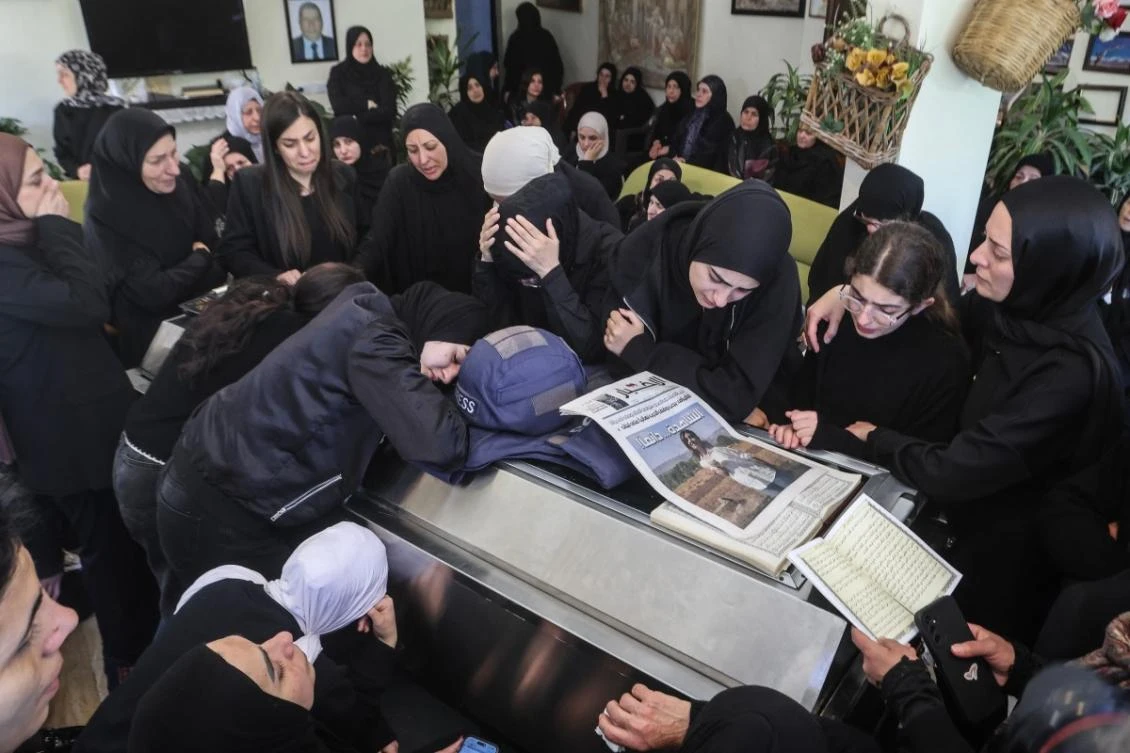 Lebanon leaders accuse Israel of war crime after journalist killed
