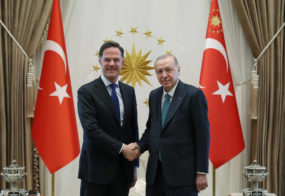 Turkiye trying to revive Russia-Ukraine negotiations, Erdogan tells NATO chief