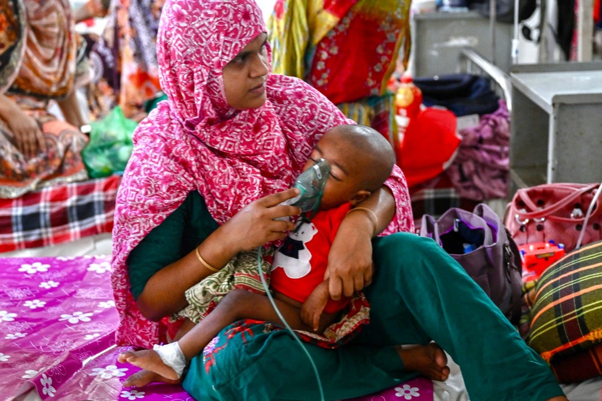 Measles overwhelms Bangladeshi hospitals as number of infected children rises