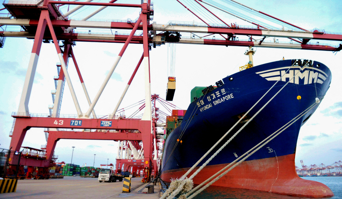 Washington imposed on Friday sanctions on yet another Chinese firm which it said had imported “tens of millions of barrels” of Iranian crude oil, generating billions of dollars in revenue for Tehran. (AFP file photo)