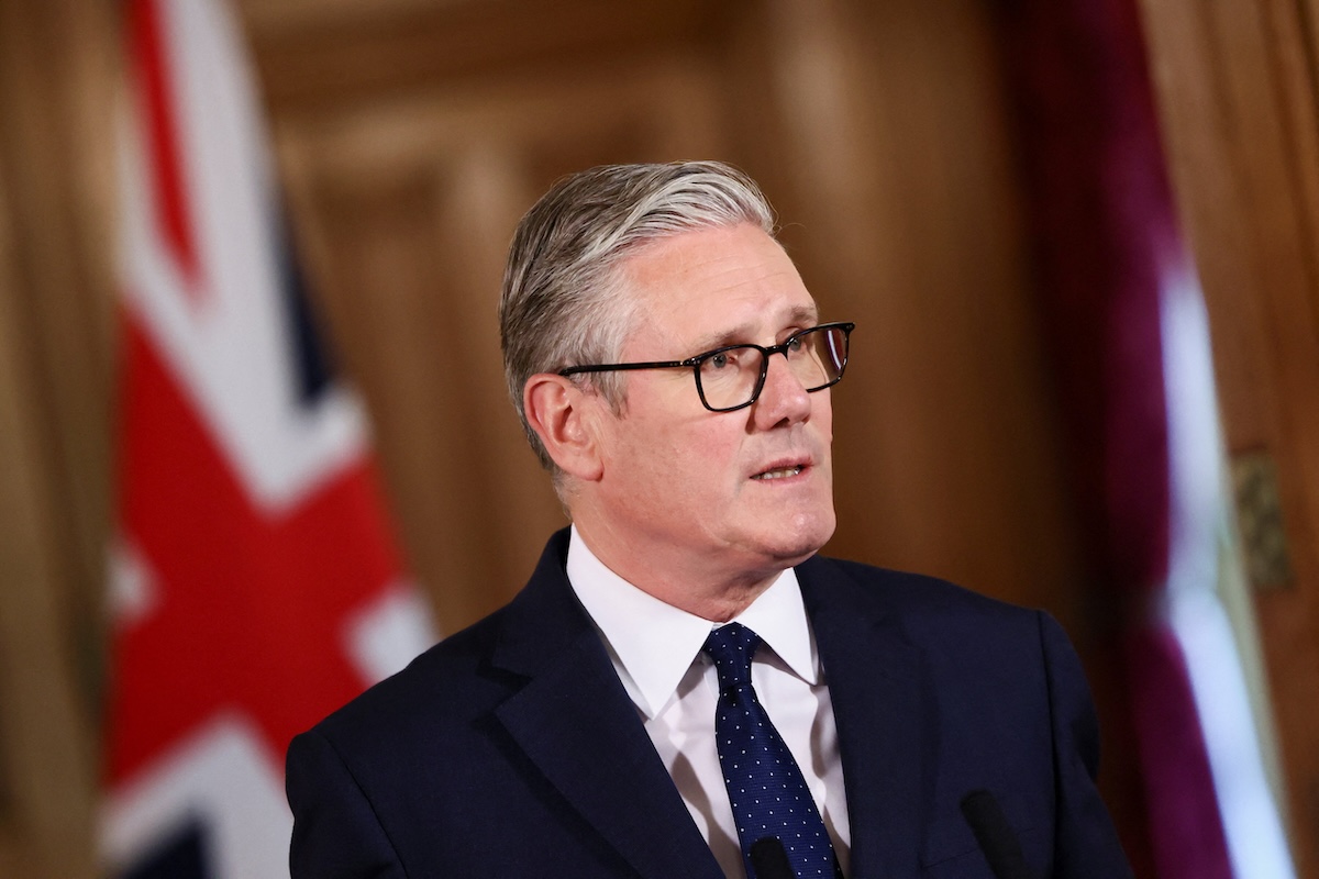 A range of civil society, anti-war and rights groups criticized Keir Starmer after he said “there are instances” in which he would propose stopping pro-Palestine protests entirely. (AFP)