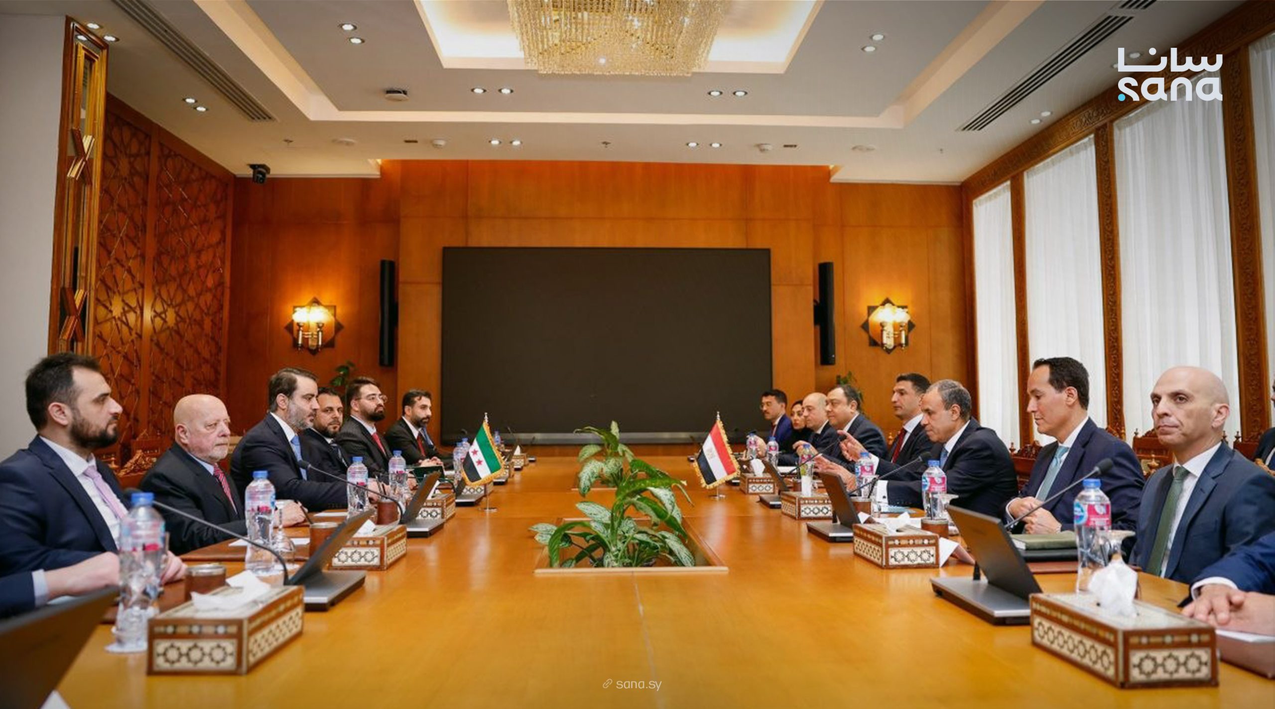 The discussions focused on enhancing economic and trade cooperation while also reviewing regional security issues. (SANA)