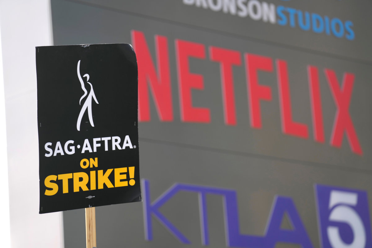 Actors and studios strike a tentative 4-year deal, easing fears of another Hollywood shutdown