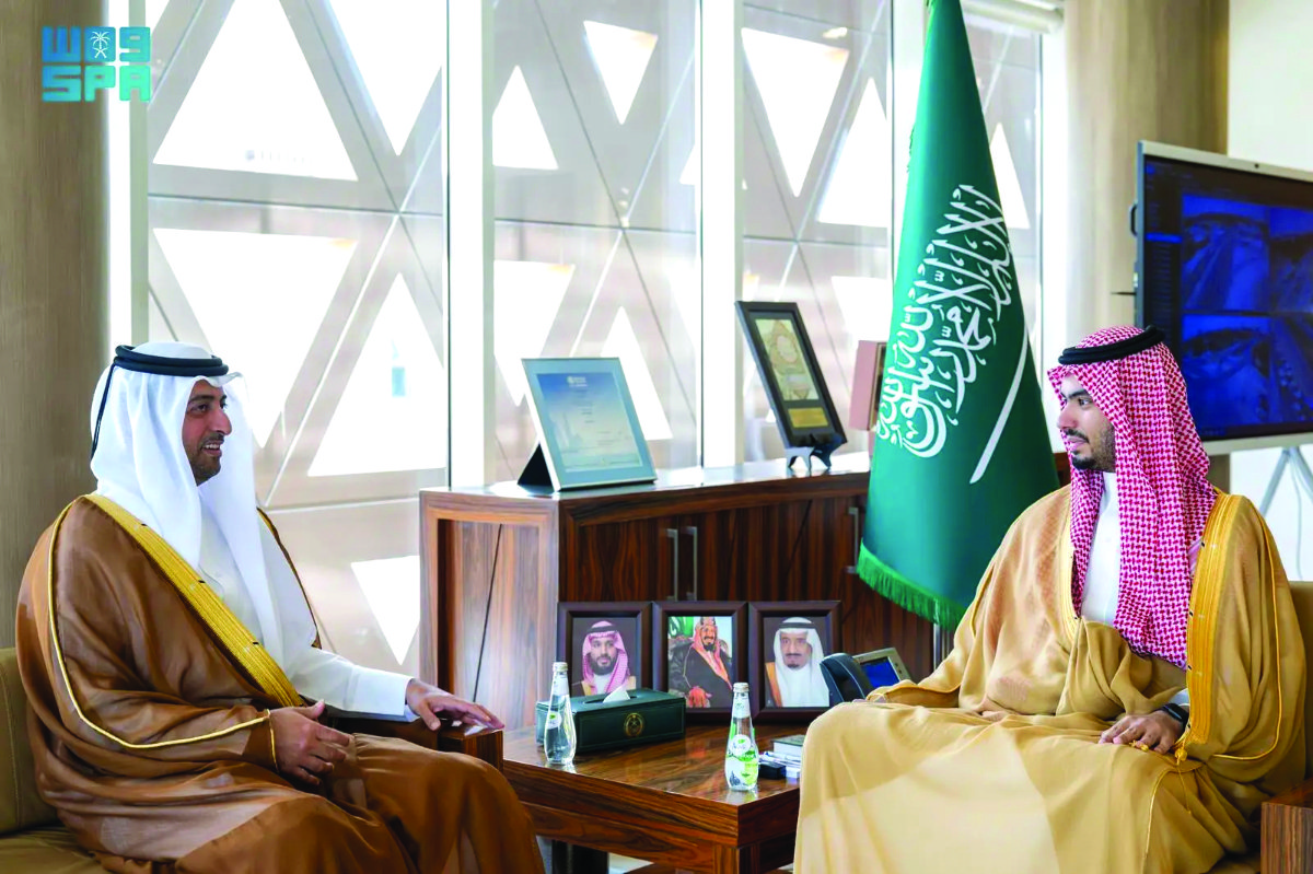 Diriyah Gov. Prince Rakan bin Salman bin Abdulaziz received Qatari Ambassador to the Kingdom Bandar bin Mohammed Al-Attiyah in Diriyah on Wednesday. (SPA)