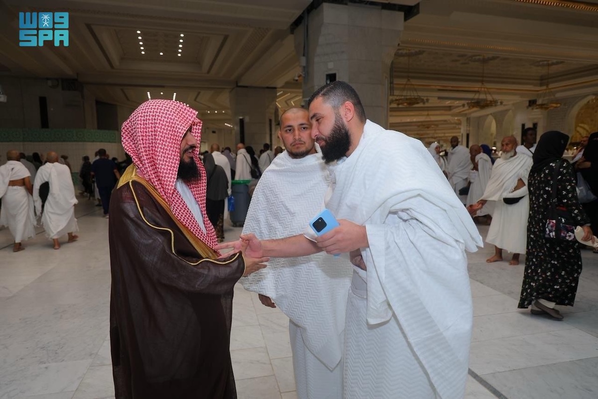 The program aims to support pilgrims’ educational and spiritual experience by distributing guidance booklets and awareness materials in several languages. (SPA)