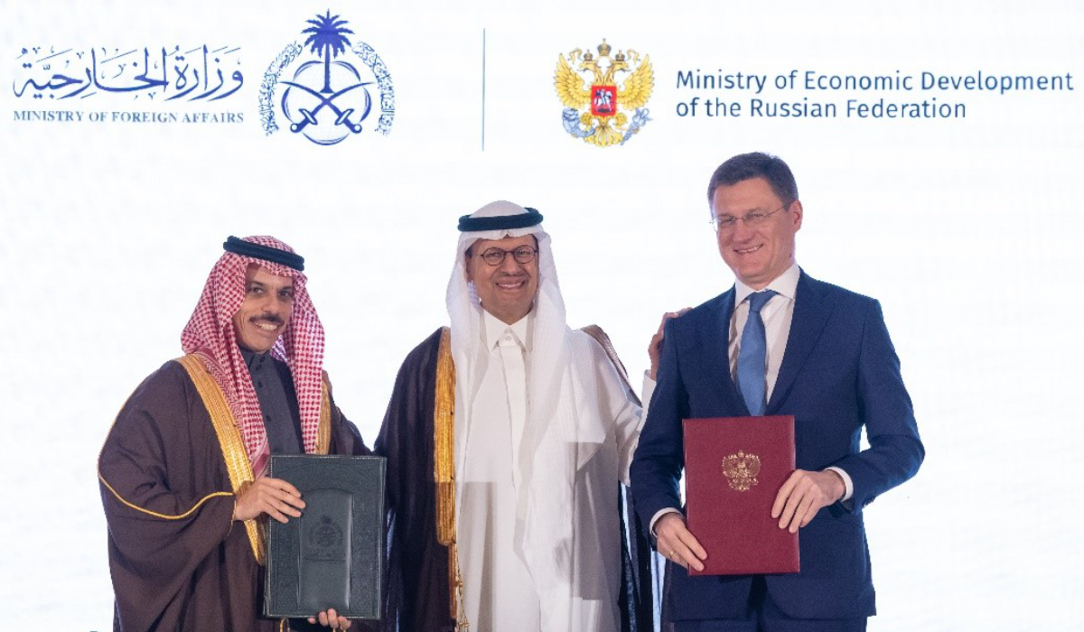 Saudi FM Prince Faisal bin Farhan, Minister of Energy Prince Abdulaziz bin Salman and Russia’s Deputy PM Alexander Novak sign the mutual visa-exemption agreement in Riyadh on December 1, 2025. (X @KSAmofaEN)