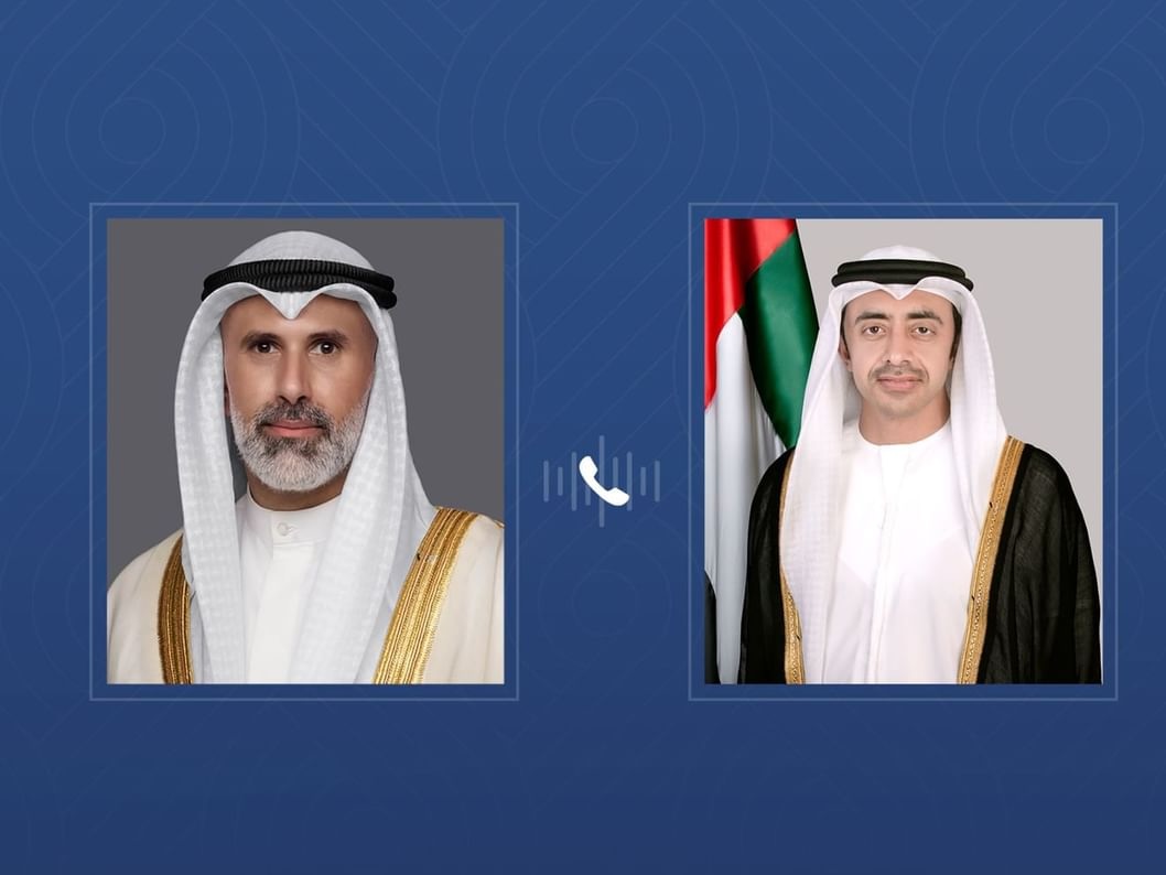 Sheikh Abdullah bin Zayed Al-Nahyan, right, the UAE’s deputy prime minister and minister of foreign affairs, and Sheikh Jarrah Jaber Al-Ahmad Al-Sabah, Kuwait’s foreign minister. (WAM)