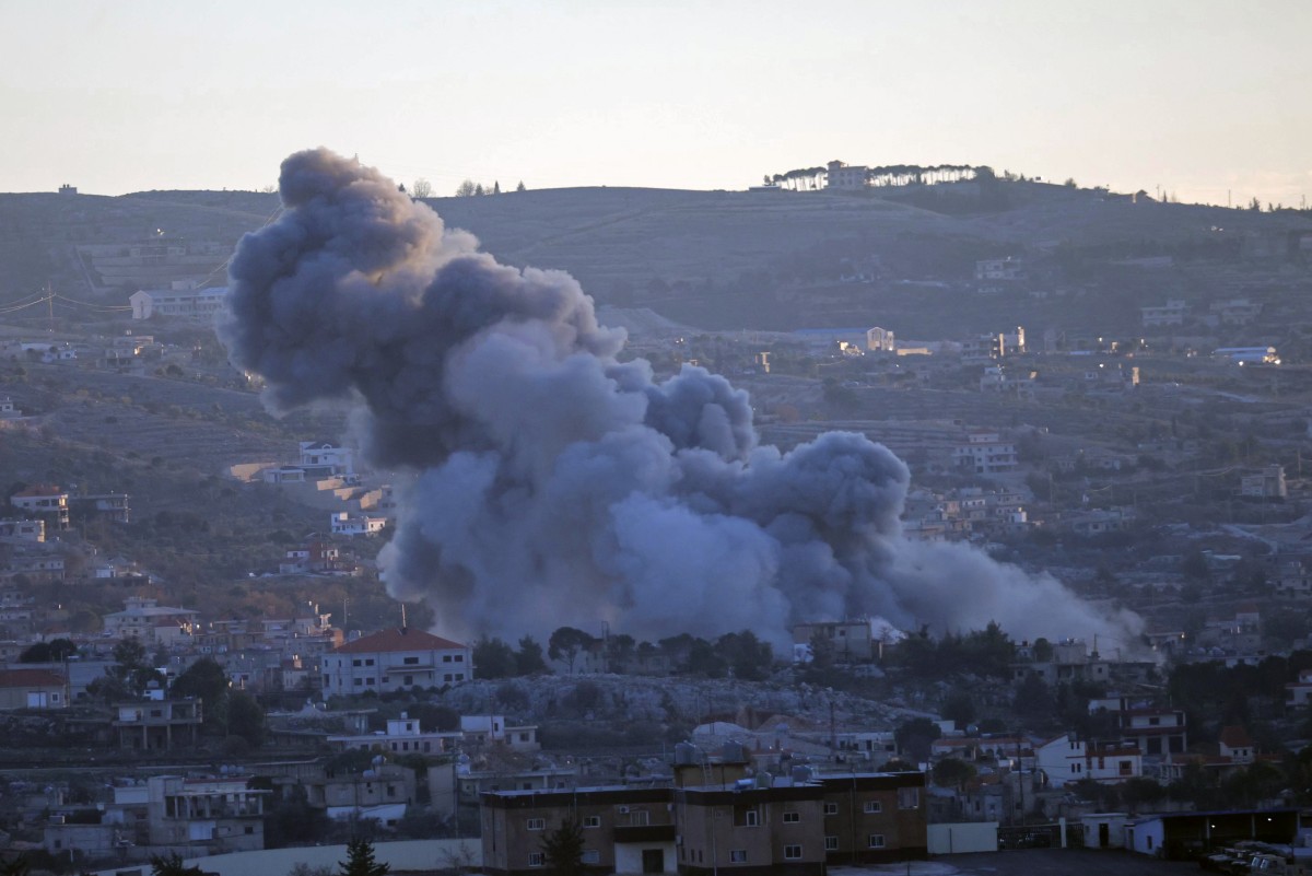 Smoke rises from the site of an earlier Israeli airstrike that targeted the village of Sohmor, in southern Lebanon on Jan. 15, 2026. (AFP file photo)