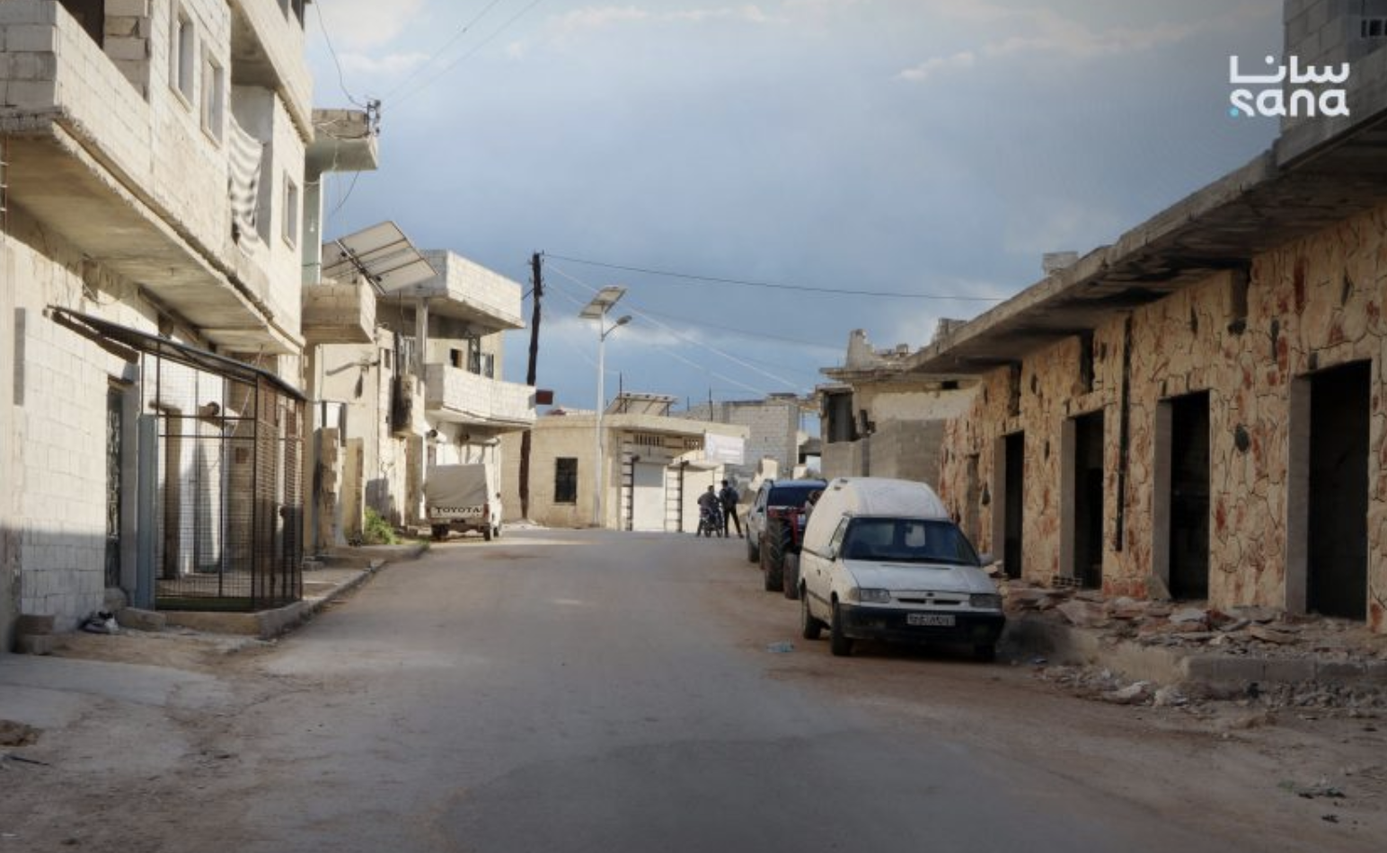 Syrian emergency teams have removed more than 79,000 cubic meters of debris from northern and eastern areas of Hama province. (SANA)