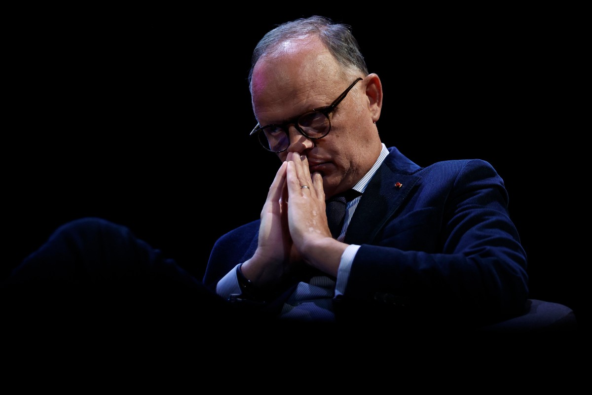 Edouard Philippe at a debate session of the “Grand Débat des Gracques” on major national issues, at the Theatre de la Cite Internationale in Paris, France. (AFP)