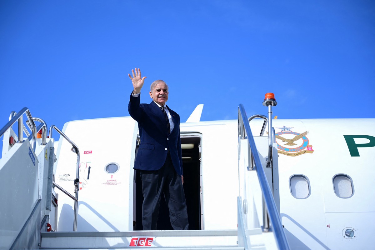 Pakistan's Prime Minister Shehbaz Sharif waving while departing after attending the 5th edition of the three-day Antalya Diplomacy Forum (ADF2026) in Antalya, Turkiye. (AFP)