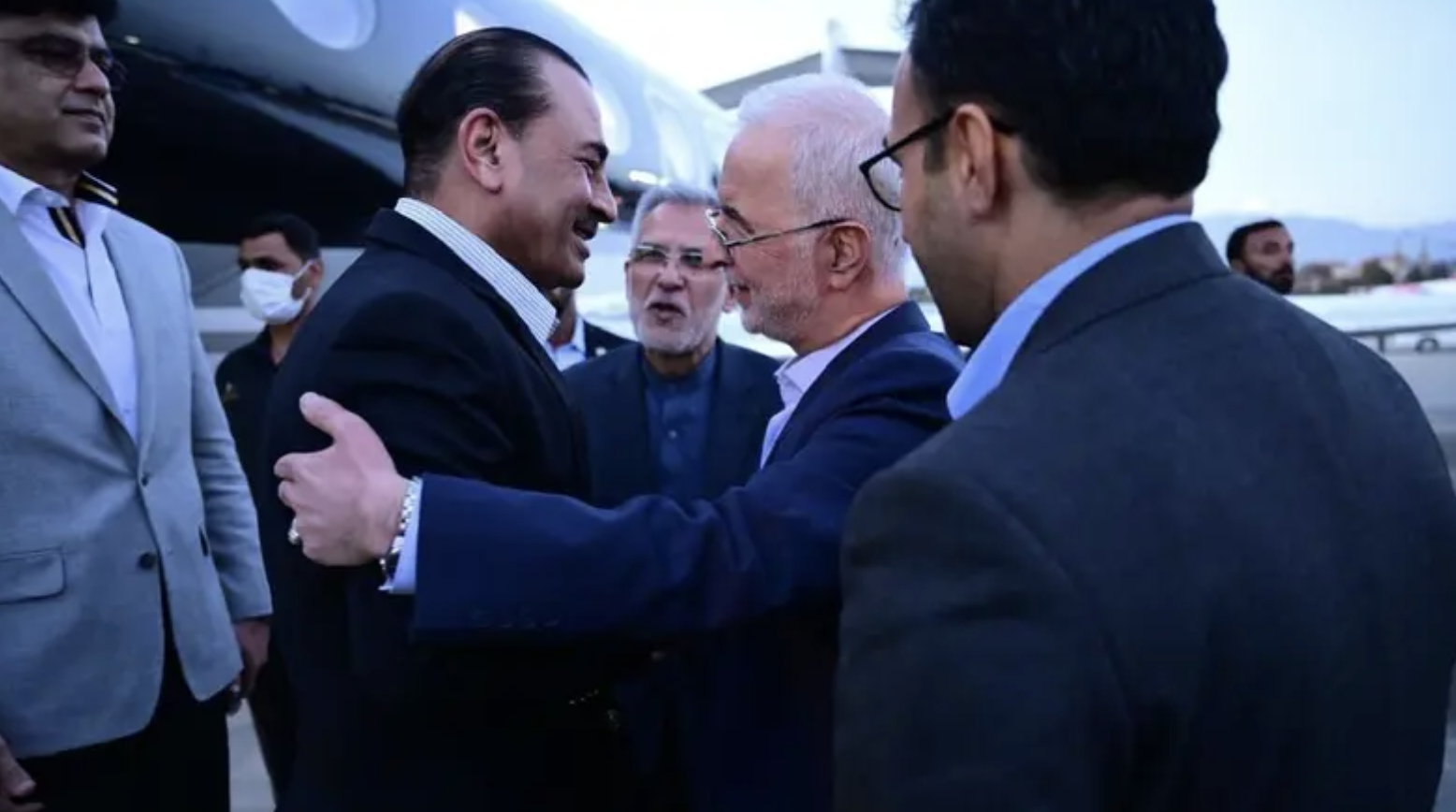 Iranian official receives Pakistan’s Field Marshal Asim Munir (left) in Tehran on May 22, 2026. (ISPR)