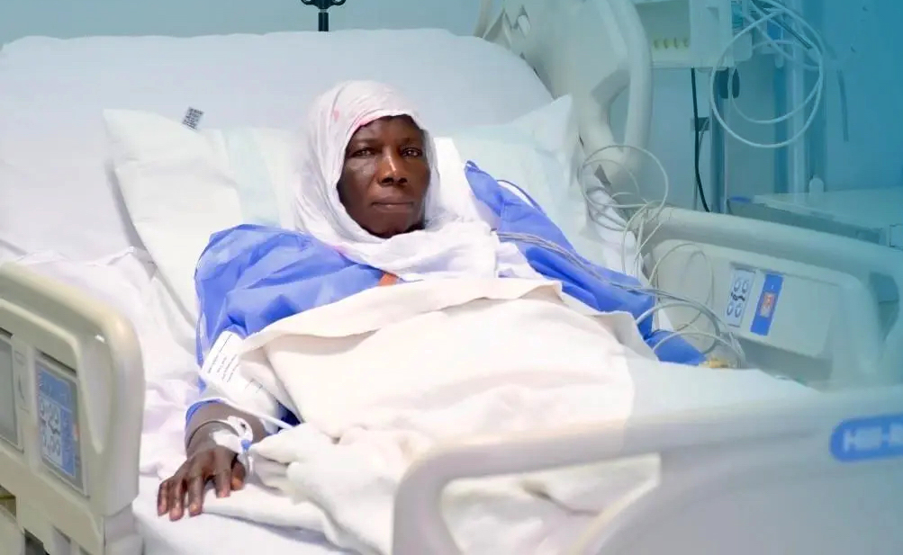 An African pilgrim receives urgent treatment for life-threatening cardiac conditions at King Abdullah Medical City in Makkah. (SPA)