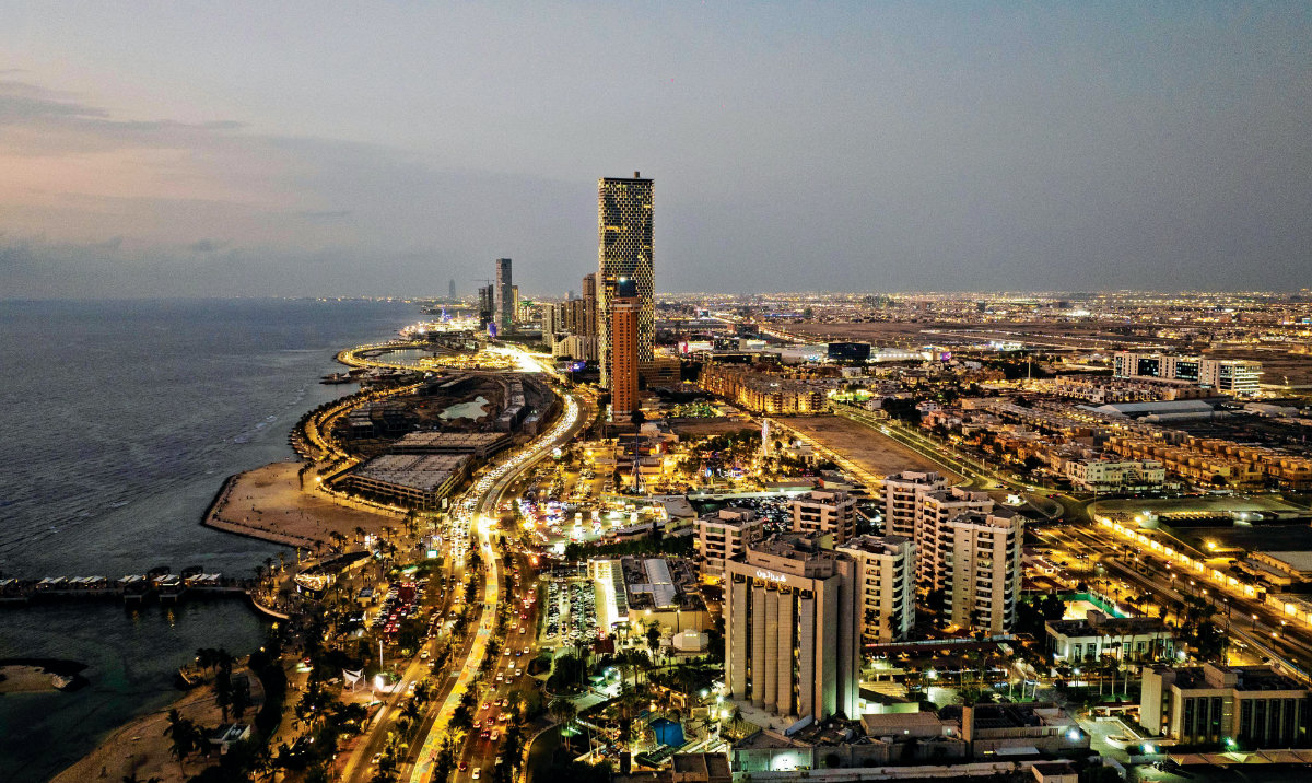 More than 7,000 investment licenses had been granted to Egyptian companies operating across Saudi Arabia in various sectors. (SPA)