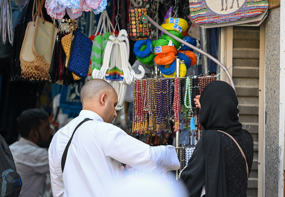 Saudi Arabia has delivered more than 712 million essential items to markets and retail outlets in Makkah and the holy sites as part of a large-scale supply operation to serve pilgrims during this year’s Hajj season. (Ali Ahmed Mohammed Khamaj)