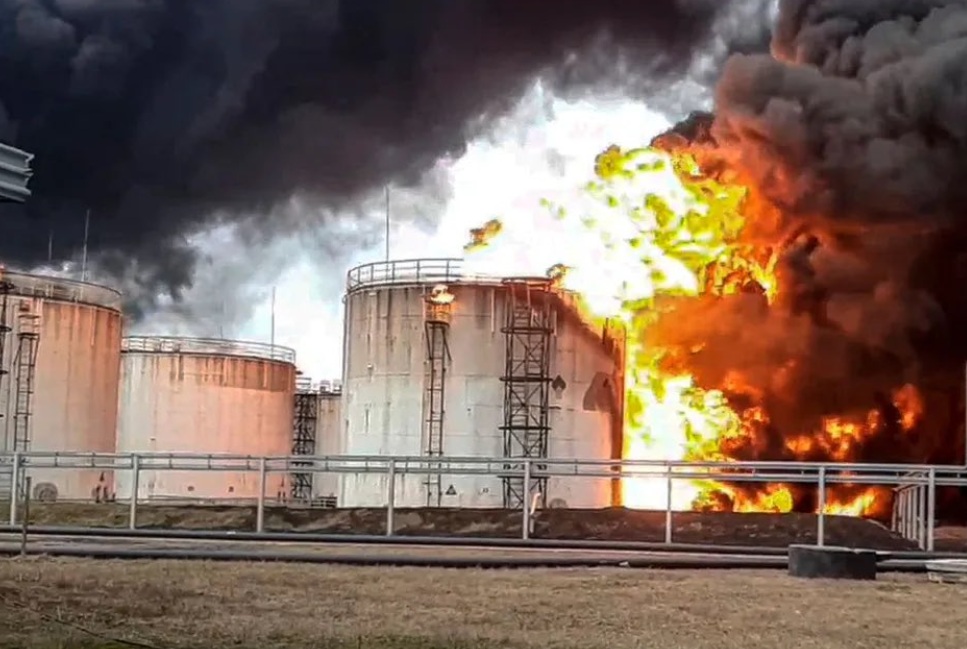 Ukrainian drone strikes hit Russia’s oil infrastructure overnight, damaging a tanker and an oil refinery in Taganrog and striking an oil depot in Armavir, Russian regional officials and Ukrainian military said on Saturday. (X/@trade_kolosseum)