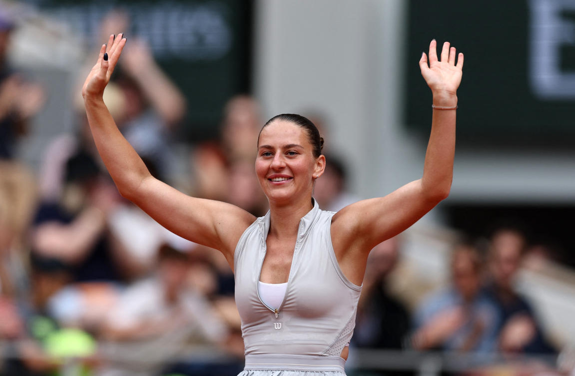 French Open: Kostyuk knocks out former champion Swiatek in last 16