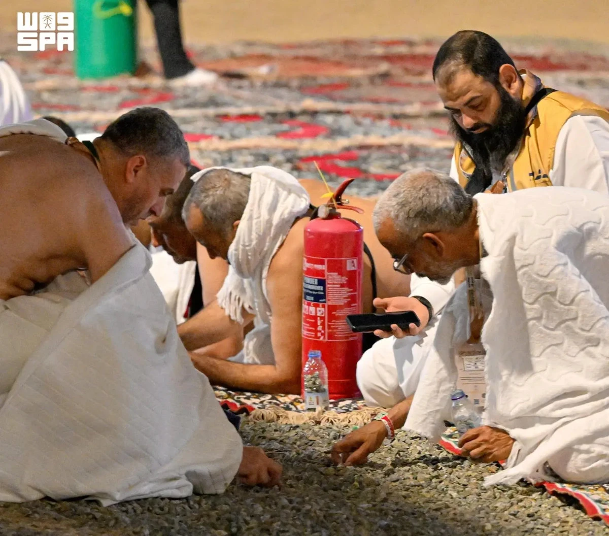 Pilgrims return to Mina after Muzdalifah as Hajj enters final stages