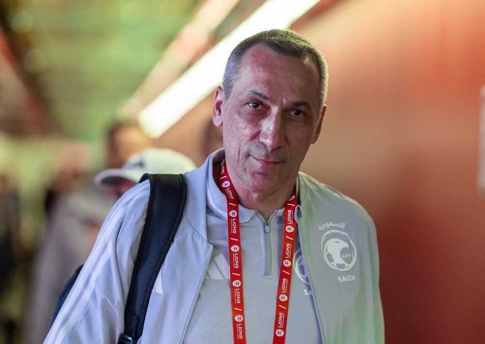 Georgios Donis arrives ahead of Saudi Arabia's friendly against Ecuador. (X: SaudiNT)