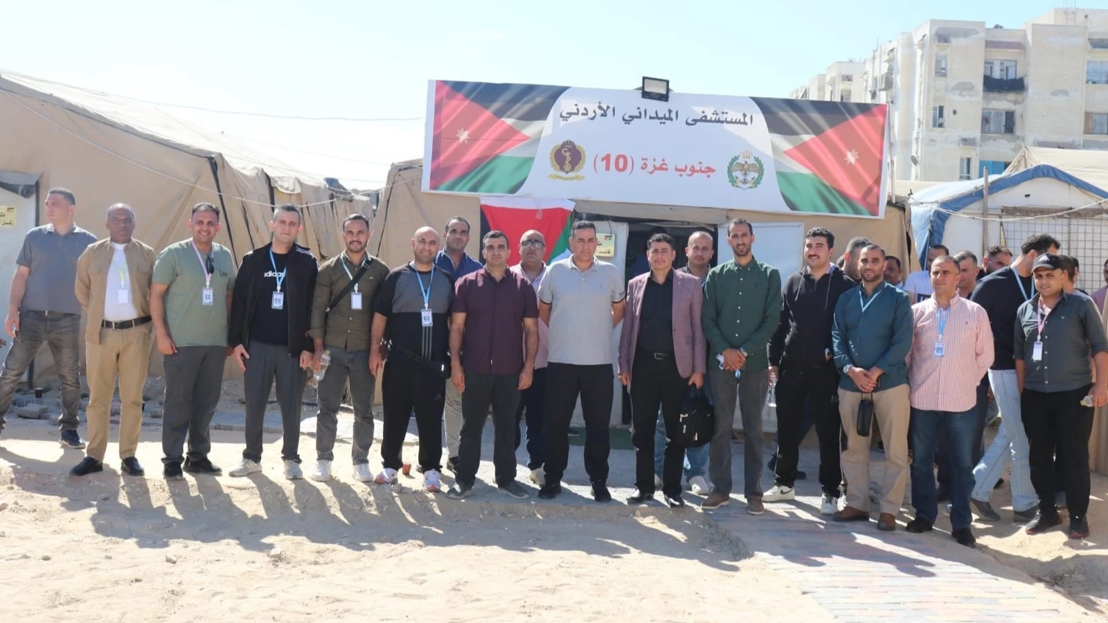 A medical team of 31 medical, administrative and technical personnel from the Jordanian Royal Medical Services arrived at a field hospital in the Gaza Strip. (JNA)