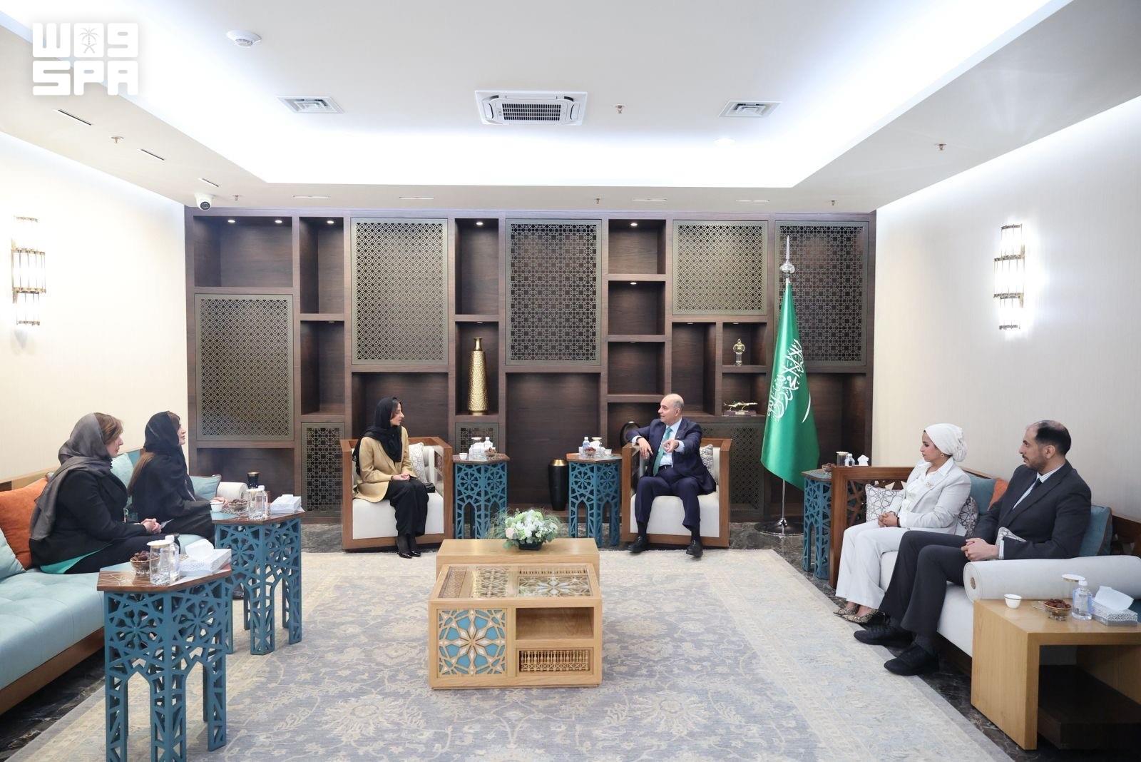 Princess Sarah bint Bandar, executive director of the International Dates Council, meets with Russia’s ambassador to Saudi Arabia, Sergey Kozlov, in Moscow. (SPA)