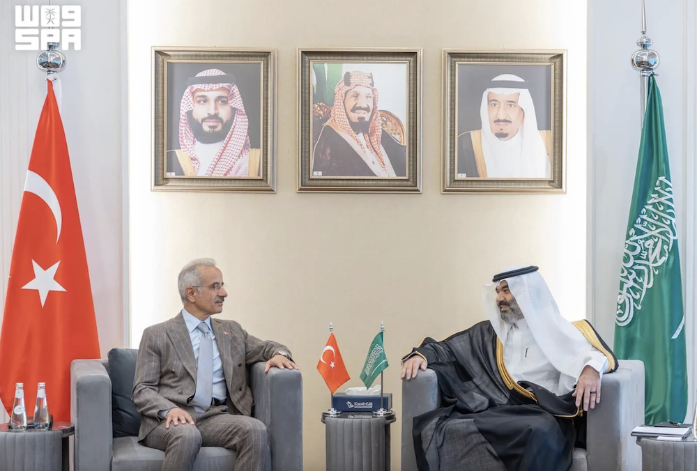 The Saudi minister of communications and information technology, Abdullah Alswaha, welcomed the Turkish minister of transport and infrastructure, Abdulkadir Uraloglu, to his ministry’s headquarters. (SPA)