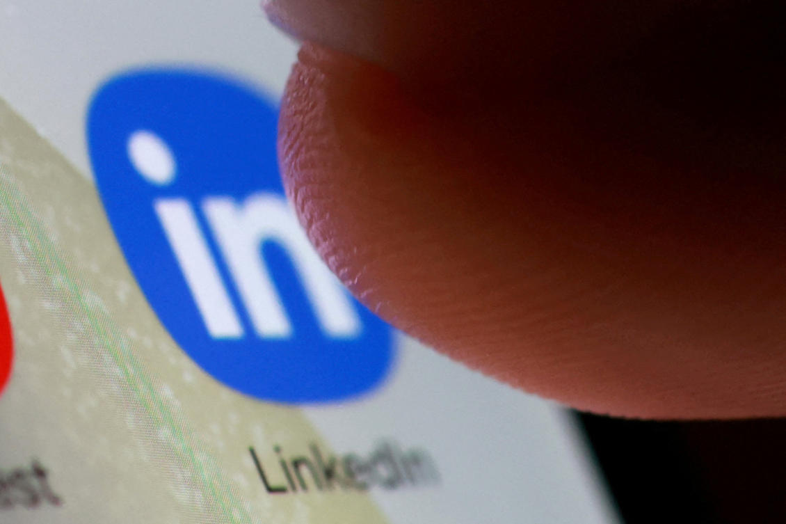 LinkedIn launches new effort in push to capture business advertisers