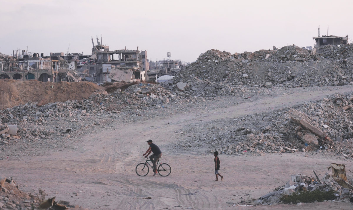 Palestinian killed in Gaza City as Israeli warplanes bomb house