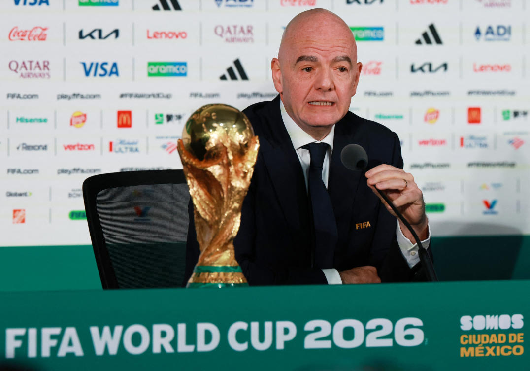 FIFA President Gianni Infantino with the World Cup trophy during a press conference at the Estadio Azteca, Mexico City, Jun. 10, 2026. (Reuters)