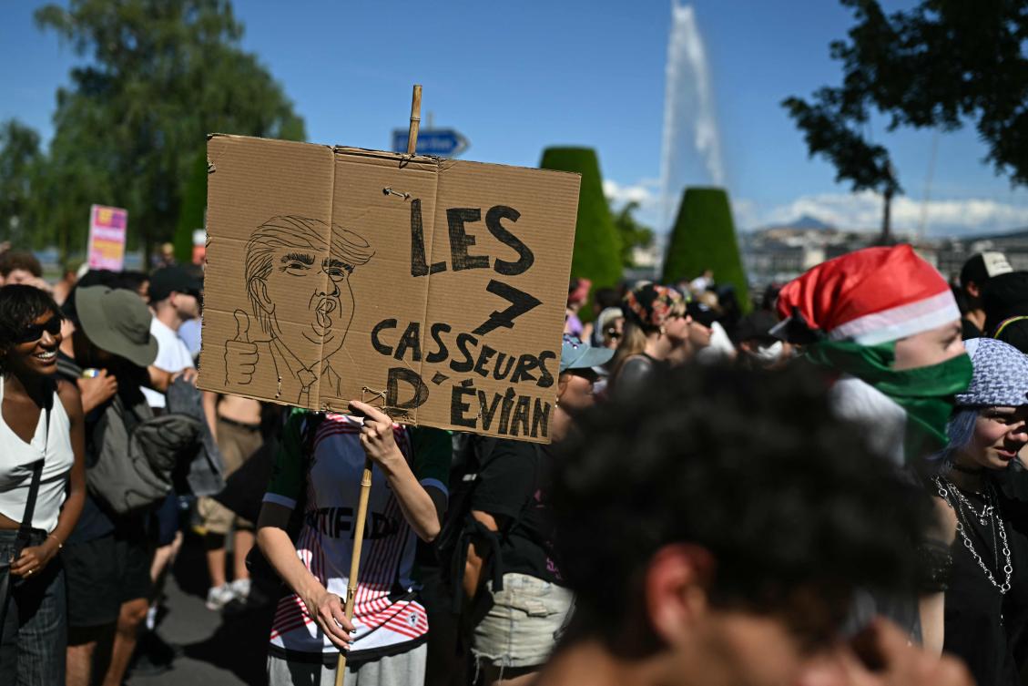 Ukrainian President Volodymyr Zelensky on Monday called for G7 leaders, meeting at a summit in France, to up their pressure on Moscow after the latest wave of deadly Russian strikes on Ukraine. (AFP)