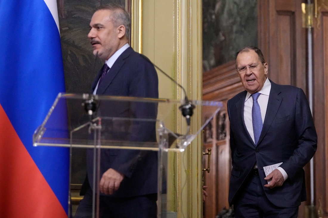 A photo dated May 2025 shows Russia's Foreign Minister Sergei Lavrov and his Turkish counterpart Hakan Fidan arriving to hold a joint press conference following their talks in Moscow, Russia. (AFP)