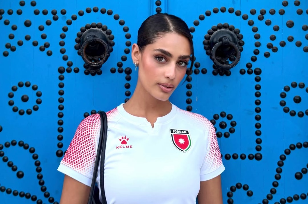 Palestinian Jordanian singer Zeyne got into the World Cup spirit this week. (Instagram)