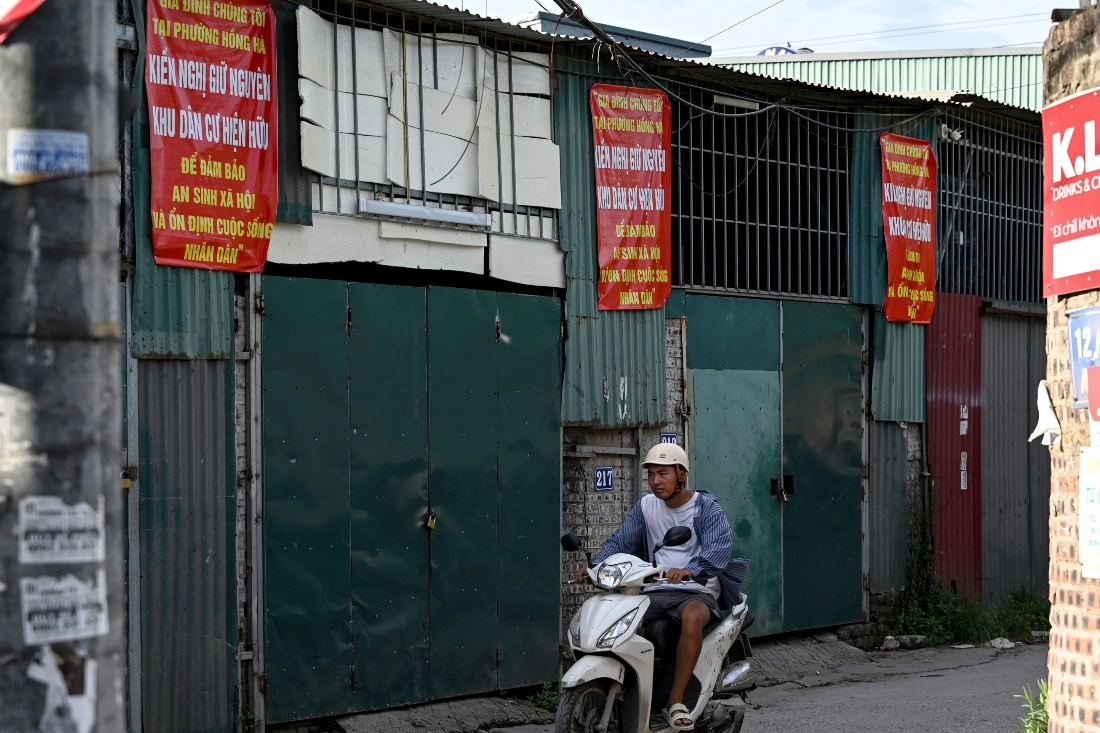 Hanoi residents mount silent protest over home demolitions