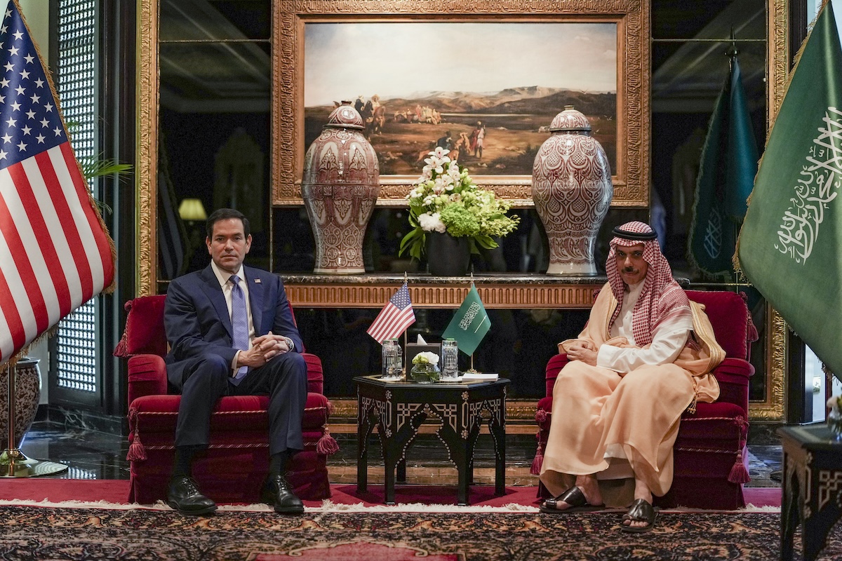 US Secretary of State Marco Rubio (L) meets Saudi Foreign Minister Faisal bin Farhan al-Saud during his visit to the Middle East to discuss the interim deal between the US and Iran with Arab Gulf allies, in Manama on June 25, 2026. (FILE/AFP)