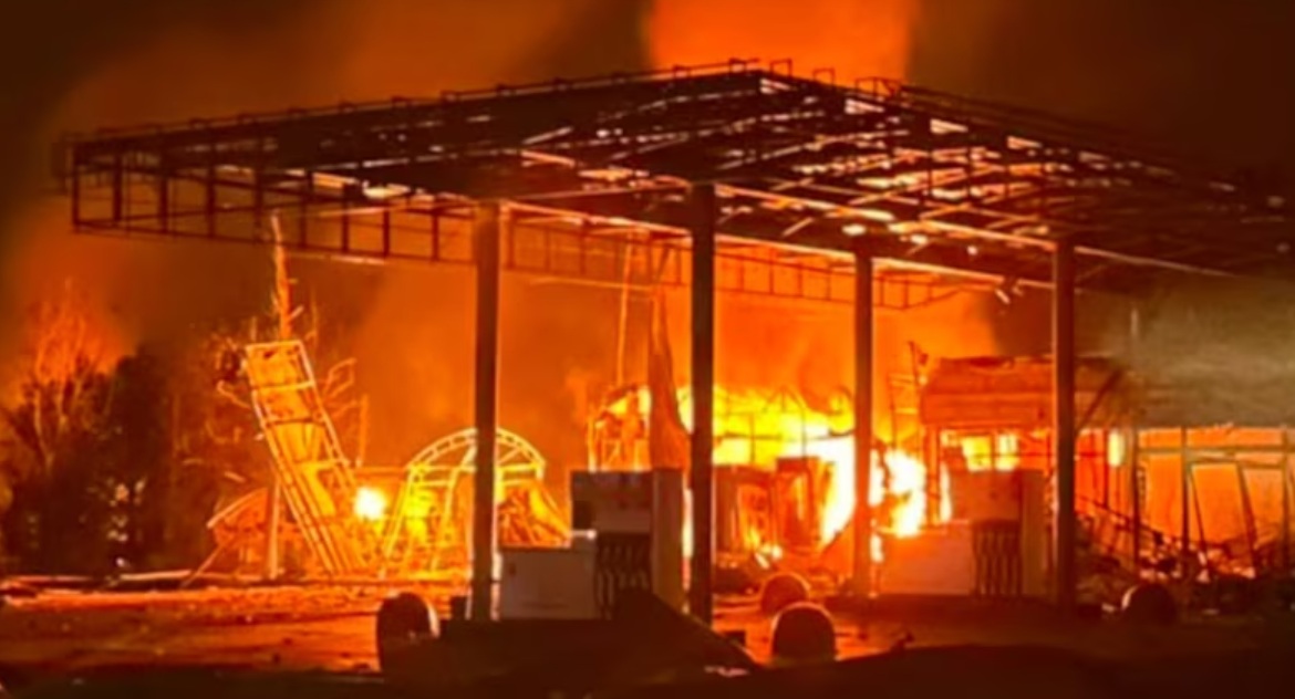 Ukraine struck a major industrial facility in the Russian city of Volgograd, Ukrainian President Volodymyr Zelensky said Saturday, while a Russian drone attack killed a man in Ukraine’s northeastern Sumy region overnight. (X/@RFERL)