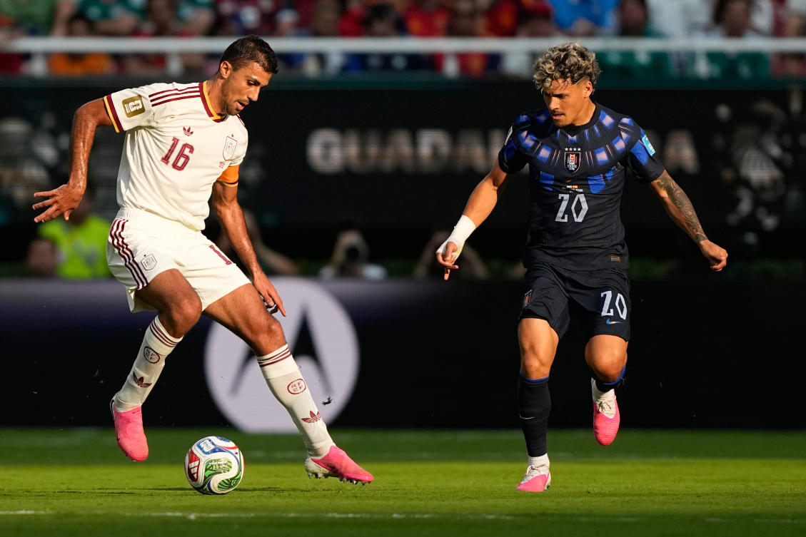 Injury-hit Spain face winger dilemma before knockout stages